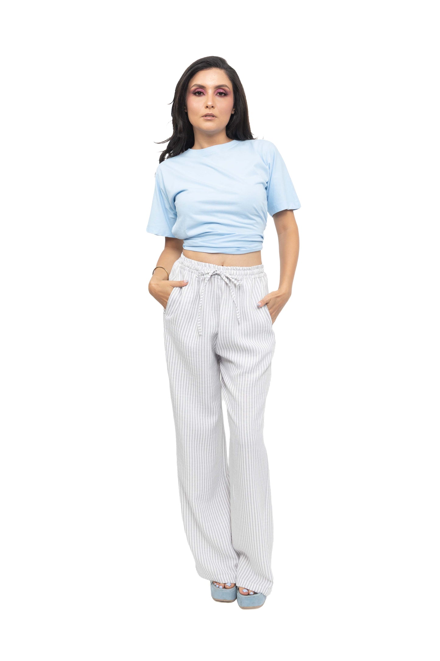Pantalon fluide à rayures fines