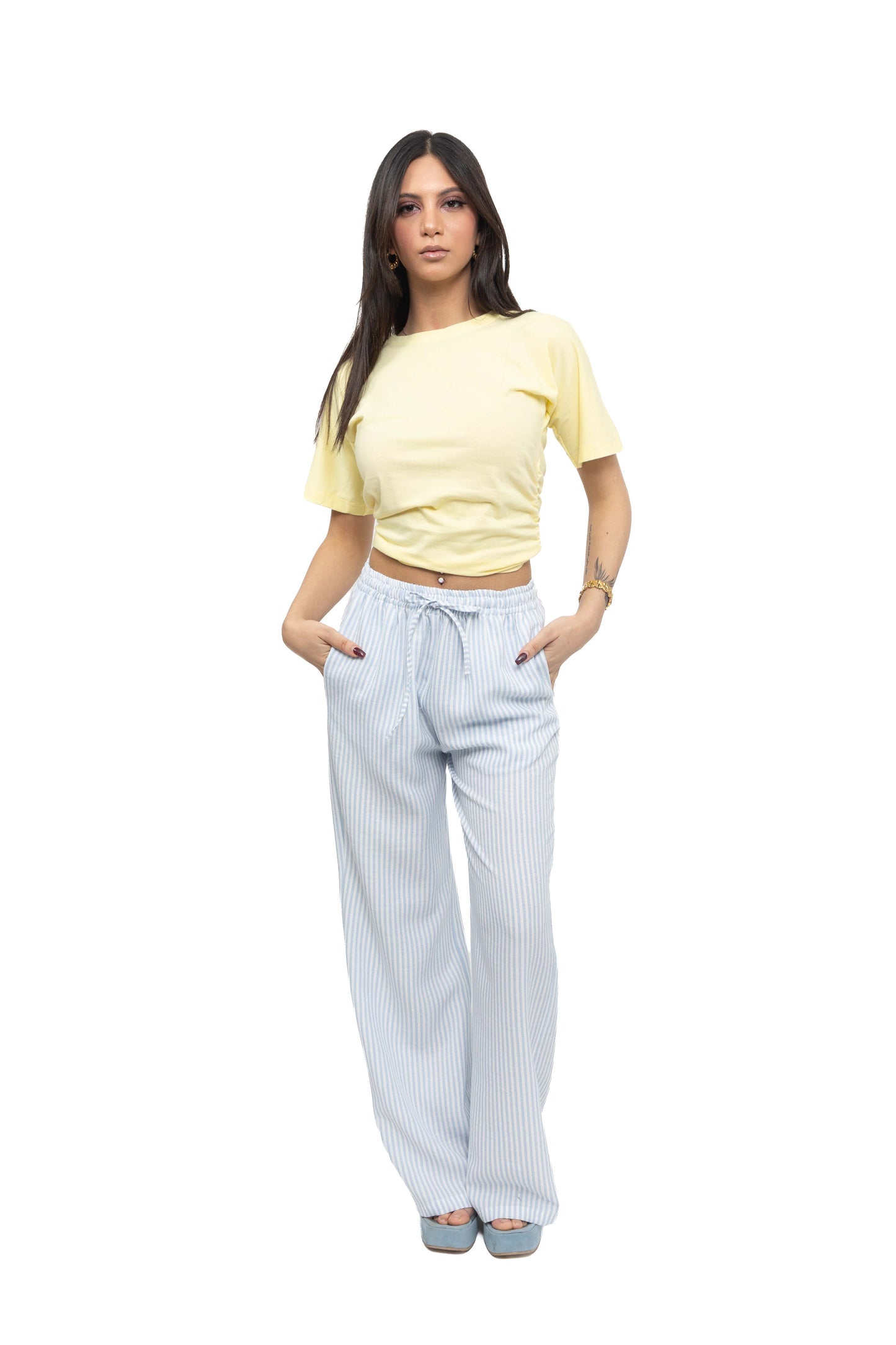Pantalon fluide à rayures fines