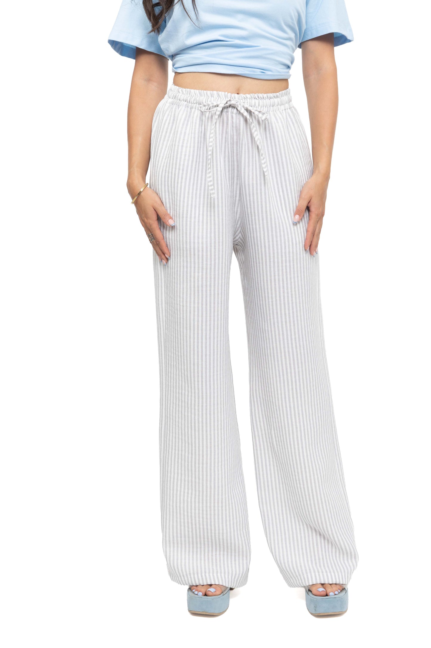 Pantalon fluide à rayures fines
