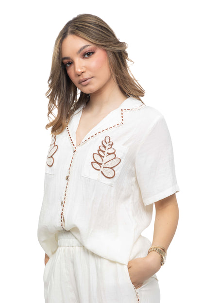 Ensemble boutonné à broderies végétales