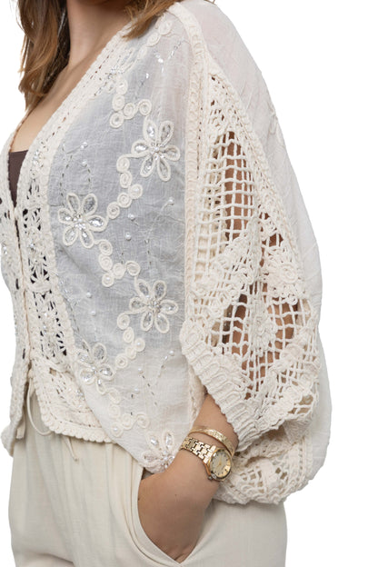 Gilet léger en dentelle et manches filet