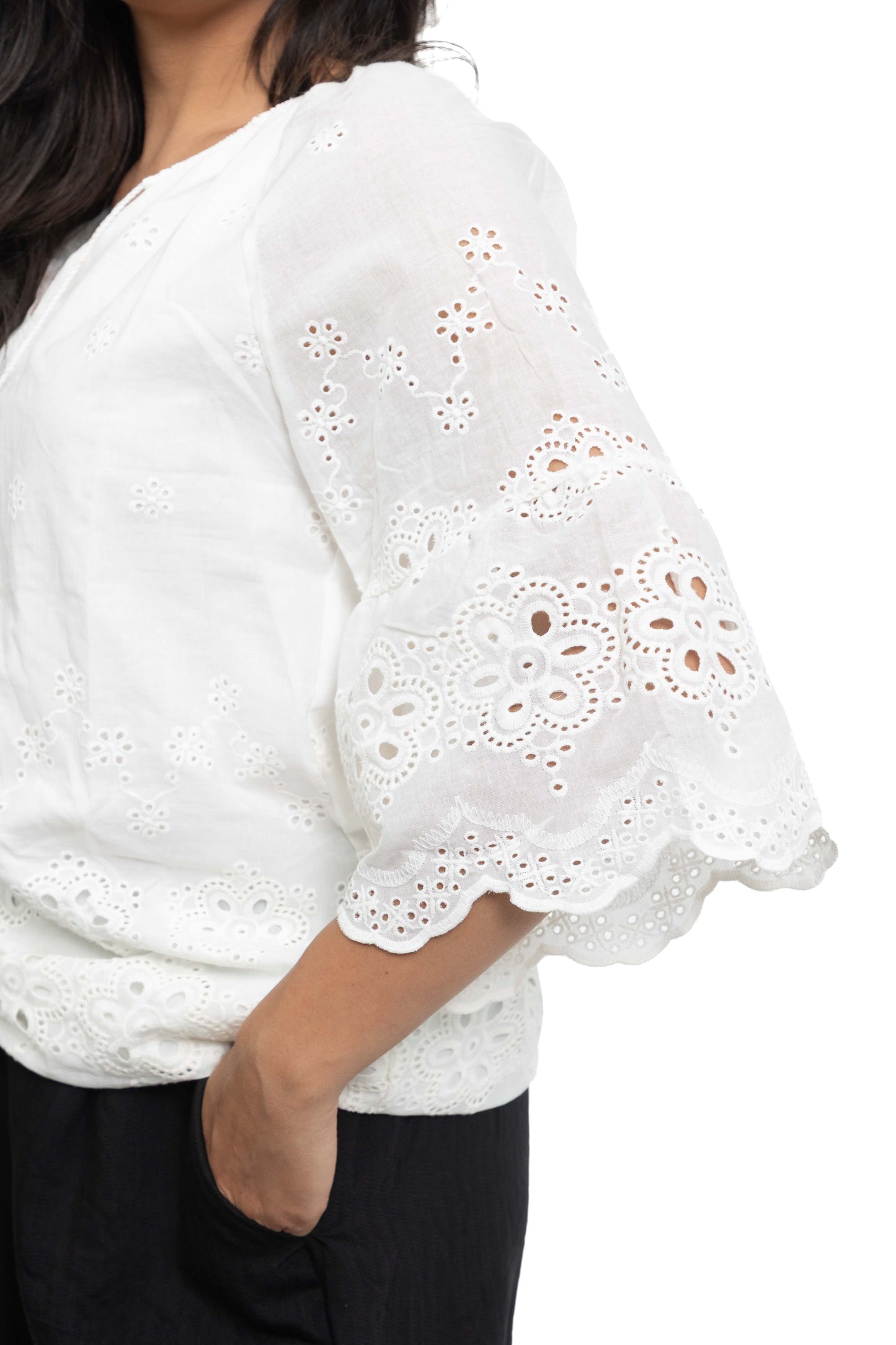 Top à manches en broderie anglaise
