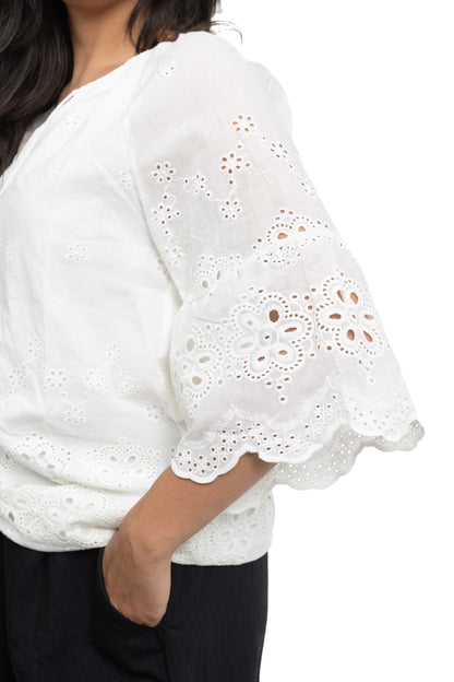 Top à manches en broderie anglaise