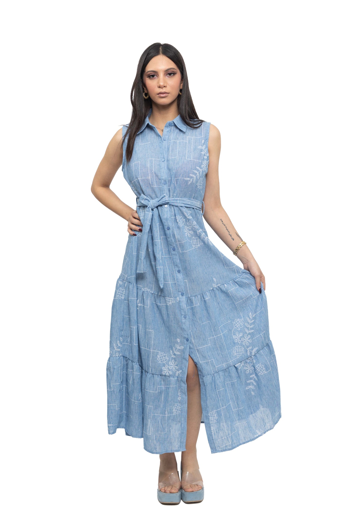 Robe sans manches en lin chiné brodé
