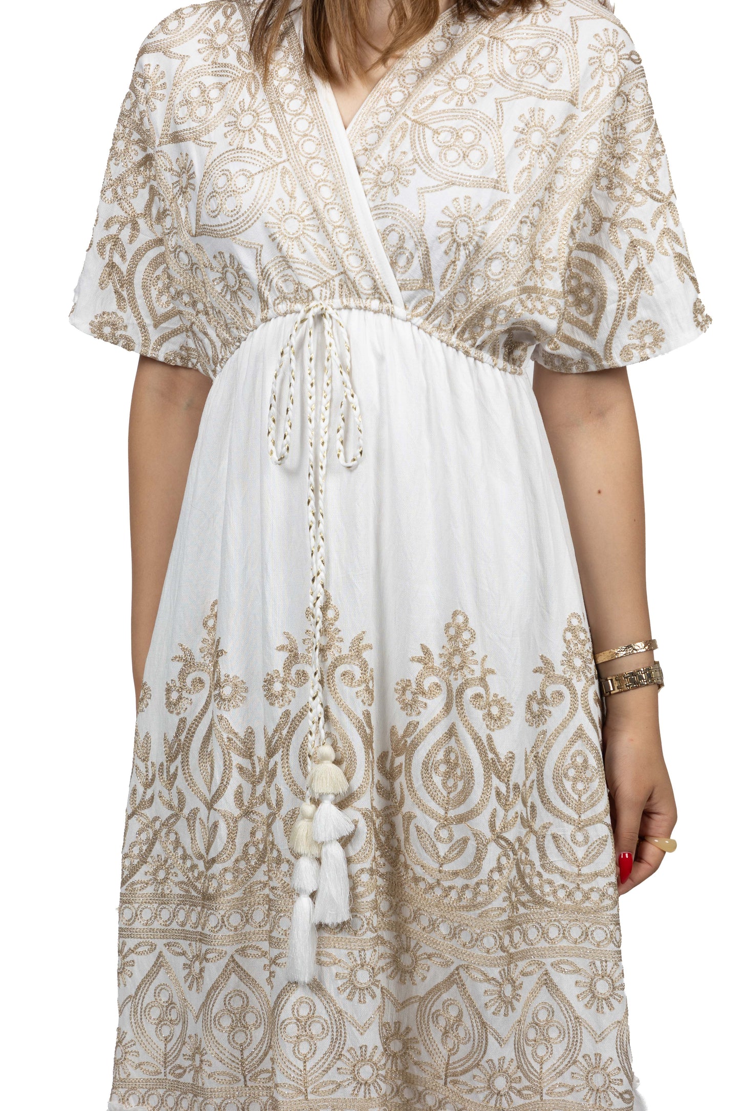 Robe longue à broderies dorées
