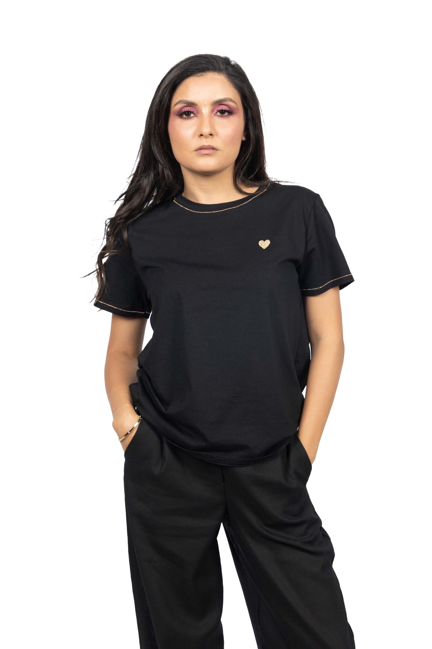 T-shirt avec broderie cœur doré